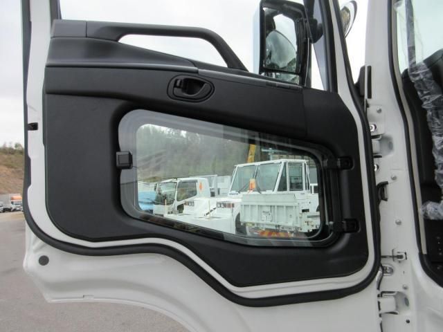 Ref No.A15625797 MITSUBISHI SUPER GREAT Image#19