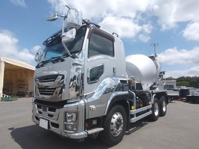 ISUZU GIGA