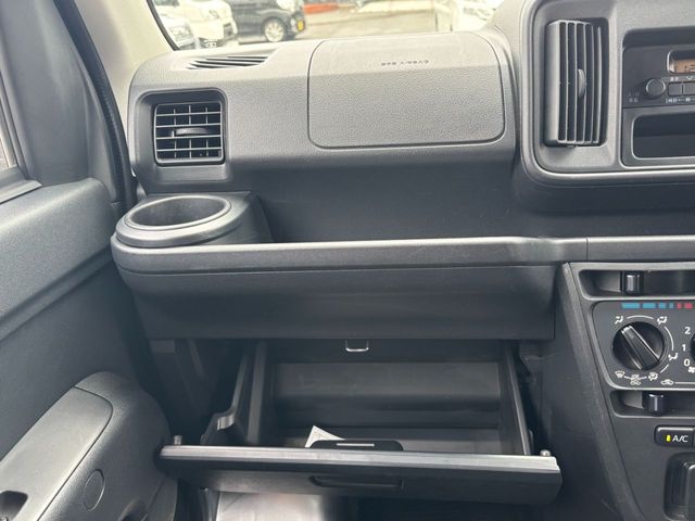 Ref No.A15632757 DAIHATSU HIJET CARGO Image#11