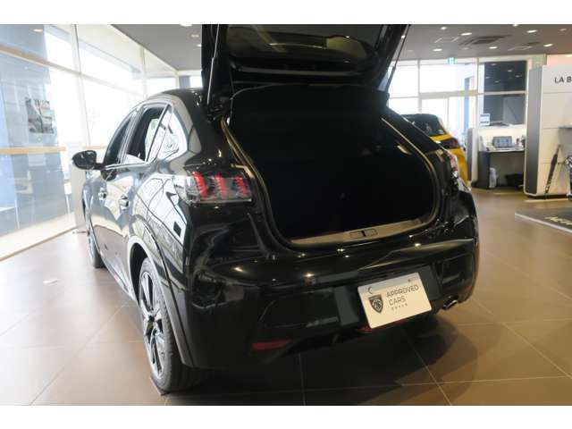 Ref No.A15656611 PEUGEOT 208 Image#5
