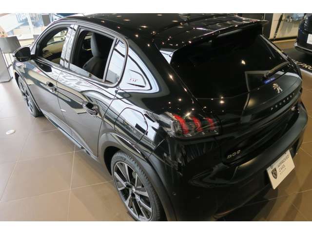 Ref No.A15656611 PEUGEOT 208 Image#4