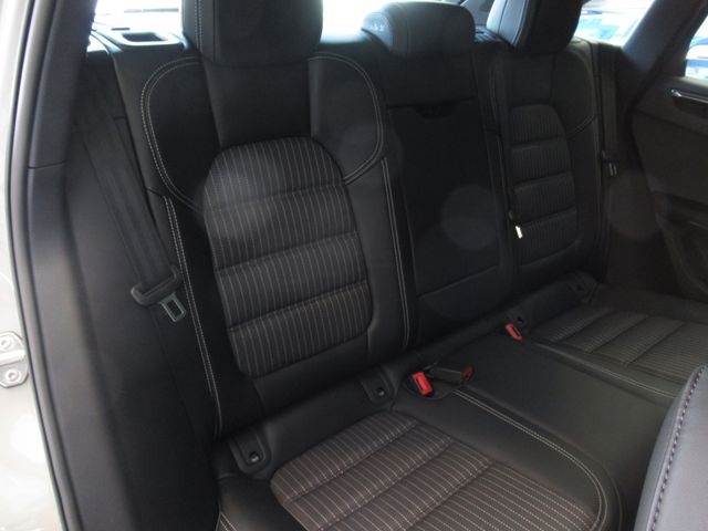 Ref No.A15657017 PORSCHE MACAN Image#9
