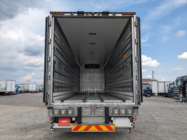 Ref No.A15682653 NISSAN DIESEL QUON Image#8