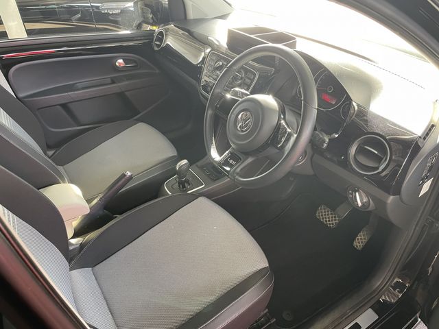 Ref No.A15683300 VOLKSWAGEN UP Image#10