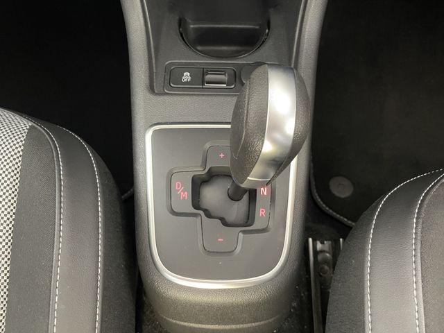 Ref No.A15683300 VOLKSWAGEN UP Image#18