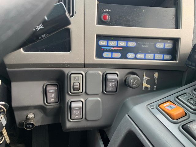 Ref No.A15683329 HINO SELEGA Image#18