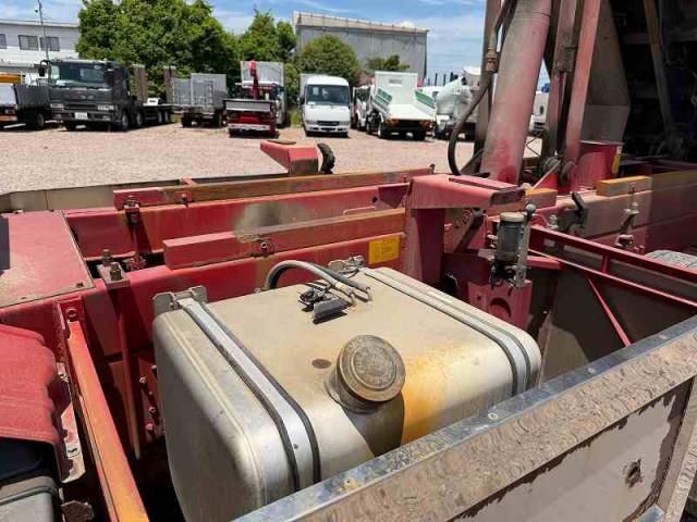 Ref No.A15683428 NISSAN DIESEL QUON Image#12