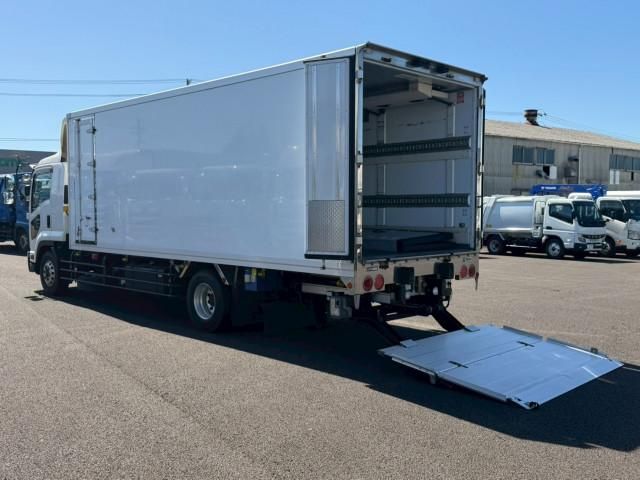 Ref No.A15683454 ISUZU FORWARD Image#18