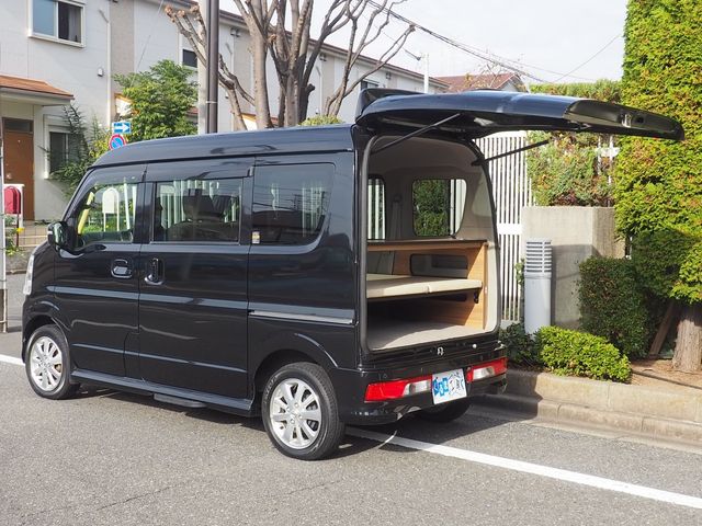 NISSAN NT100CLIPPER