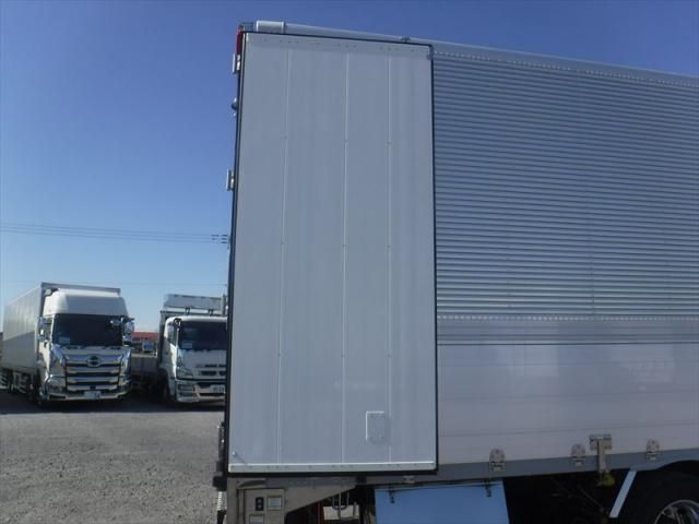 Ref No.A15695554 NISSAN DIESEL QUON Image#16