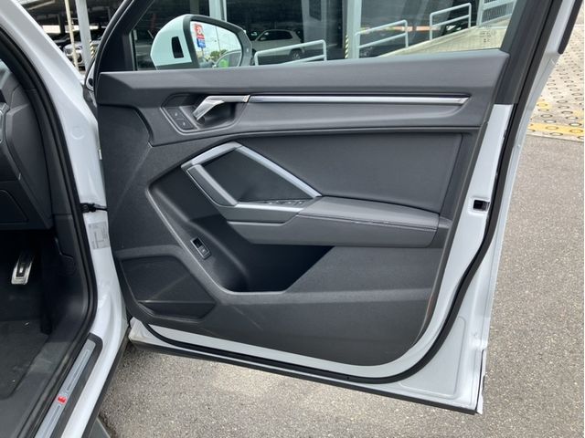Ref No.A15724508 AUDI Q3 Image#12