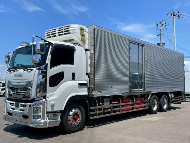 ISUZU GIGA