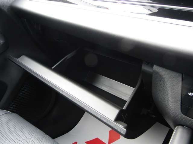 Ref No.A15742029 MITSUBISHI OUTLANDER PHEV Image#17