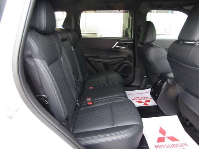 Ref No.A15742029 MITSUBISHI OUTLANDER PHEV Image#12