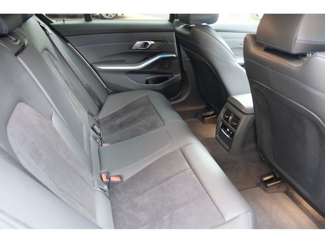 Ref No.A15742072 BMW 3 SERIES Image#12