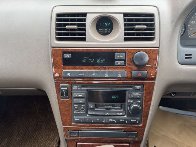 Ref No.A15752467 NISSAN LAUREL Image#10