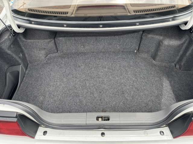 Ref No.A15752467 NISSAN LAUREL Image#8