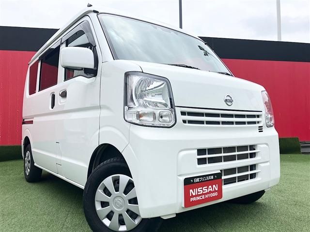 NISSAN NT100CLIPPER