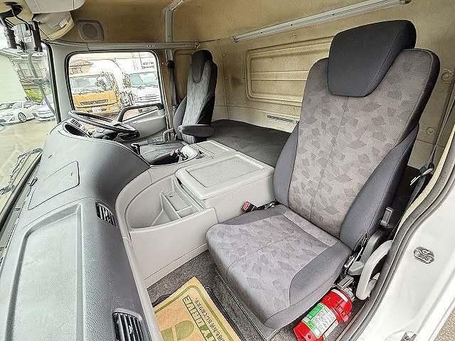 Ref No.A15768978 NISSAN DIESEL QUON Image#16