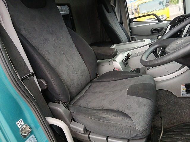 Ref No.A15768981 NISSAN DIESEL QUON Image#14