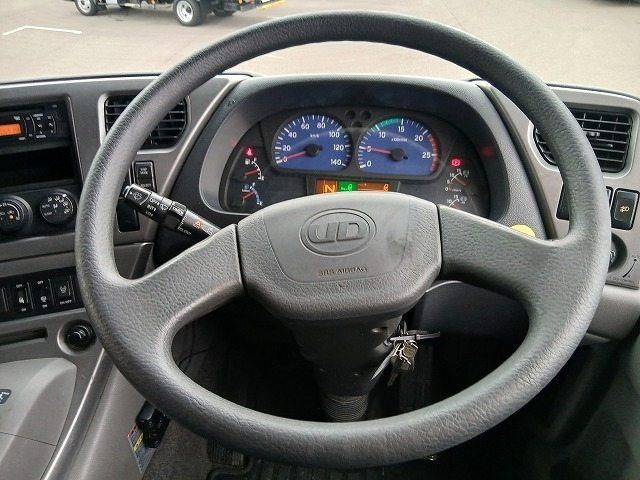 Ref No.A15768981 NISSAN DIESEL QUON Image#15