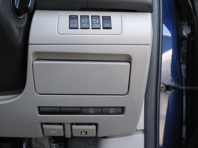 Ref No.A15769085 MAZDA MPV Image#18