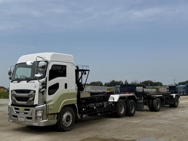 ISUZU GIGA