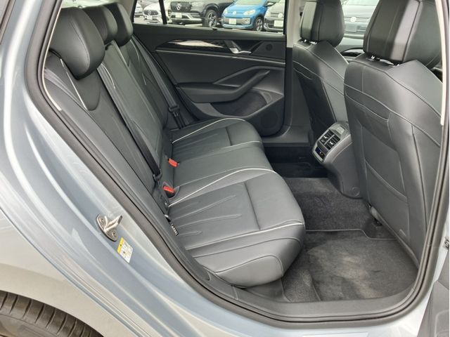 Ref No.A15795945 VOLKSWAGEN PASSAT Image#13
