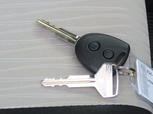 Ref No.A15808412 DAIHATSU MIRA ES Image#9