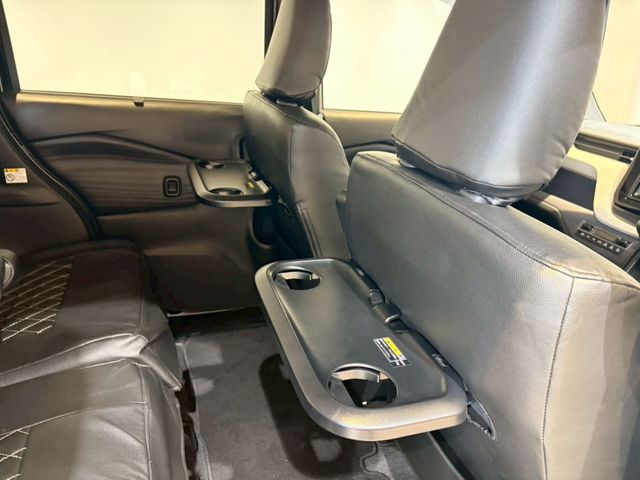 Ref No.A15809702 MITSUBISHI DELICA D2 Image#16