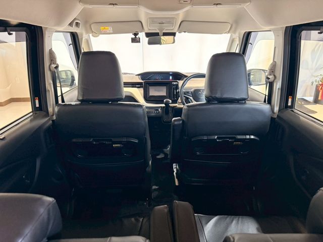 Ref No.A15809702 MITSUBISHI DELICA D2 Image#13