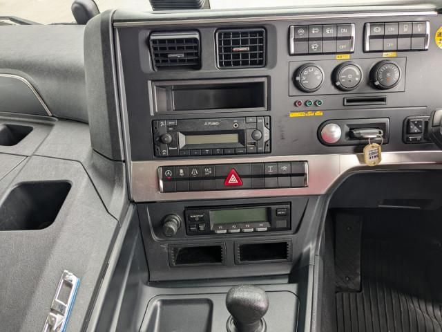 Ref No.A15818299 MITSUBISHI SUPER GREAT Image#13