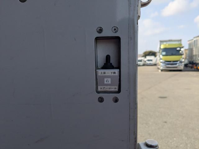 Ref No.A15818400 NISSAN DIESEL QUON Image#17