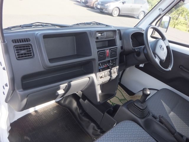 Ref No.A15818952 NISSAN NT100CLIPPER Image#15