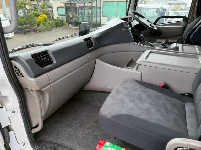 Ref No.A15818965 NISSAN DIESEL QUON Image#15