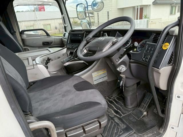 Ref No.A15818965 NISSAN DIESEL QUON Image#17