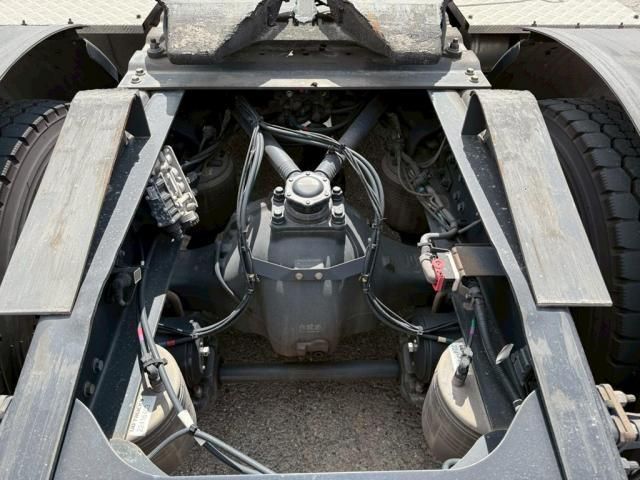 Ref No.A15818965 NISSAN DIESEL QUON Image#8