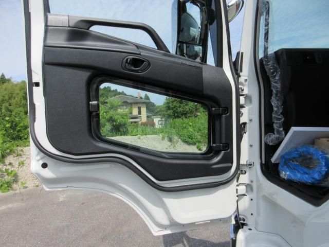 Ref No.A15832002 MITSUBISHI SUPER GREAT Image#17