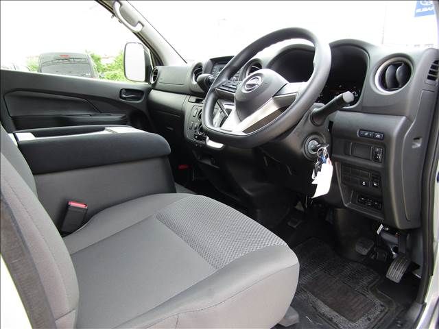 Ref No.A15837360 NISSAN CARAVAN Image#20