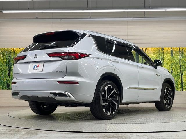 Ref No.A15837561 MITSUBISHI OUTLANDER PHEV Image#17