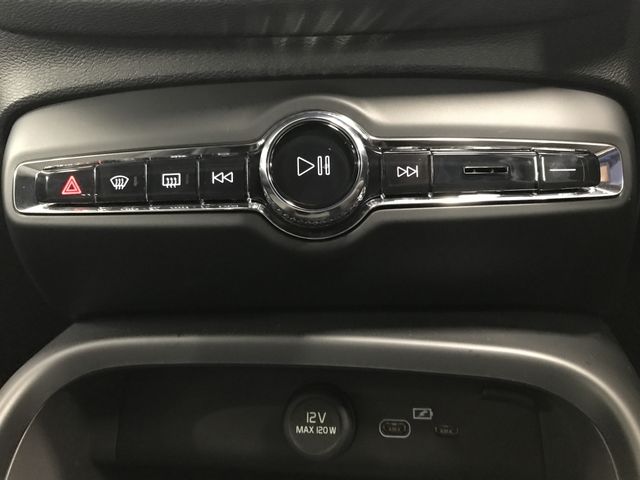 Ref No.A15837618 VOLVO XC40 Image#11