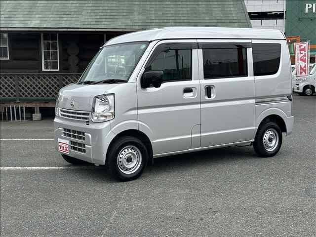 NISSAN NT100CLIPPER