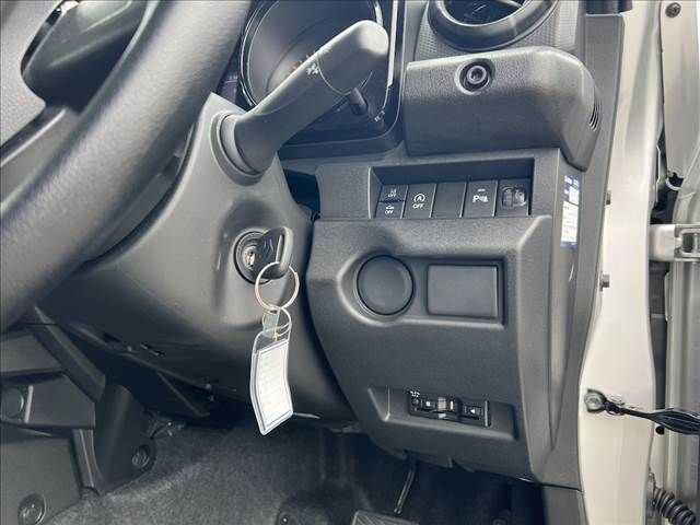 Ref No.A15837861 SUZUKI JIMNY Image#13
