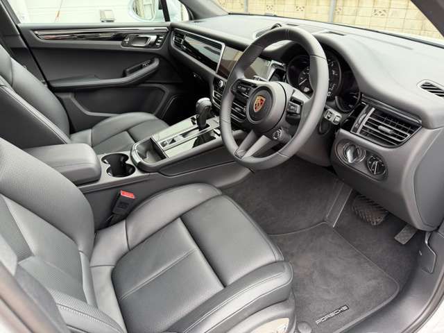 Ref No.A15842369 PORSCHE MACAN Image#6