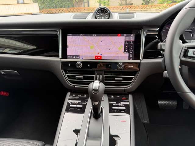 Ref No.A15842369 PORSCHE MACAN Image#12