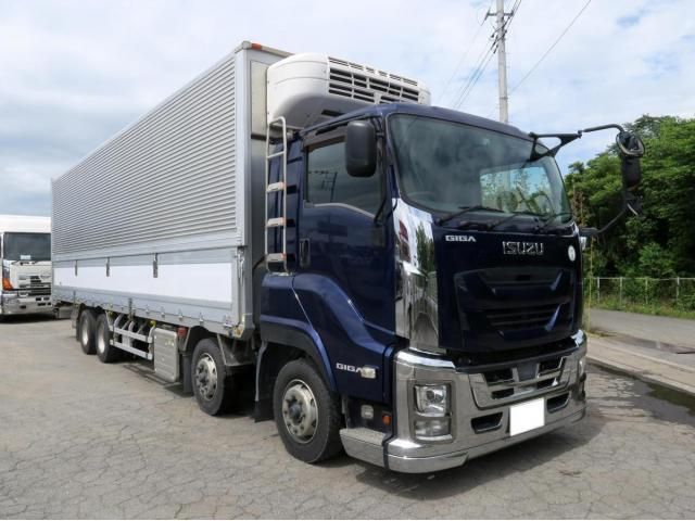 ISUZU GIGA