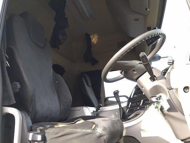Ref No.A15842643 NISSAN DIESEL QUON Image#11