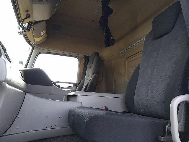 Ref No.A15842643 NISSAN DIESEL QUON Image#16