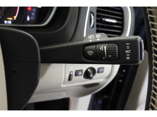 Ref No.A15861140 VOLVO V40 Image#19