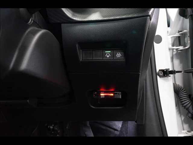 Ref No.A15884903 PEUGEOT 208 Image#14